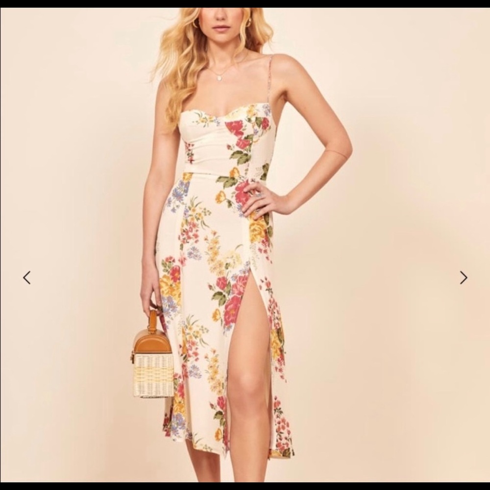 Reformation - Juliet dress - Size 4 but fits like a 2
